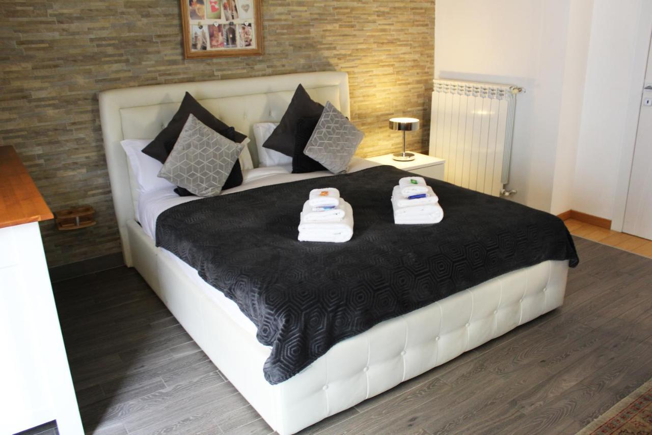 Bb Tortona Bed and Breakfast Milano Eksteriør billede