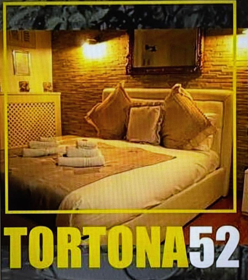 Bb Tortona Bed and Breakfast Milano Eksteriør billede