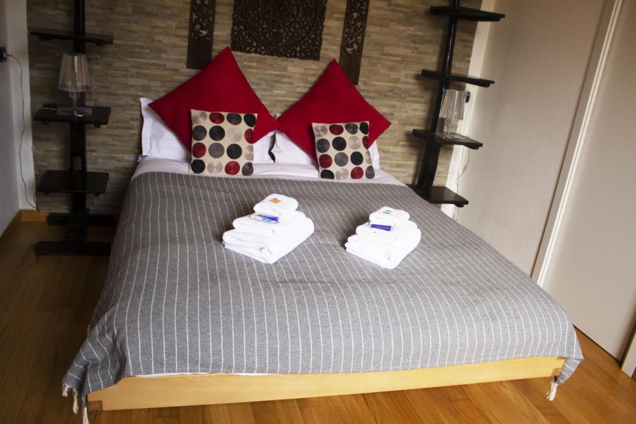 Bb Tortona Bed and Breakfast Milano Eksteriør billede